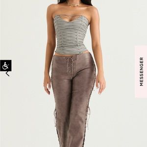 MIRABELLE 
SMOKE LACE UP CORSET